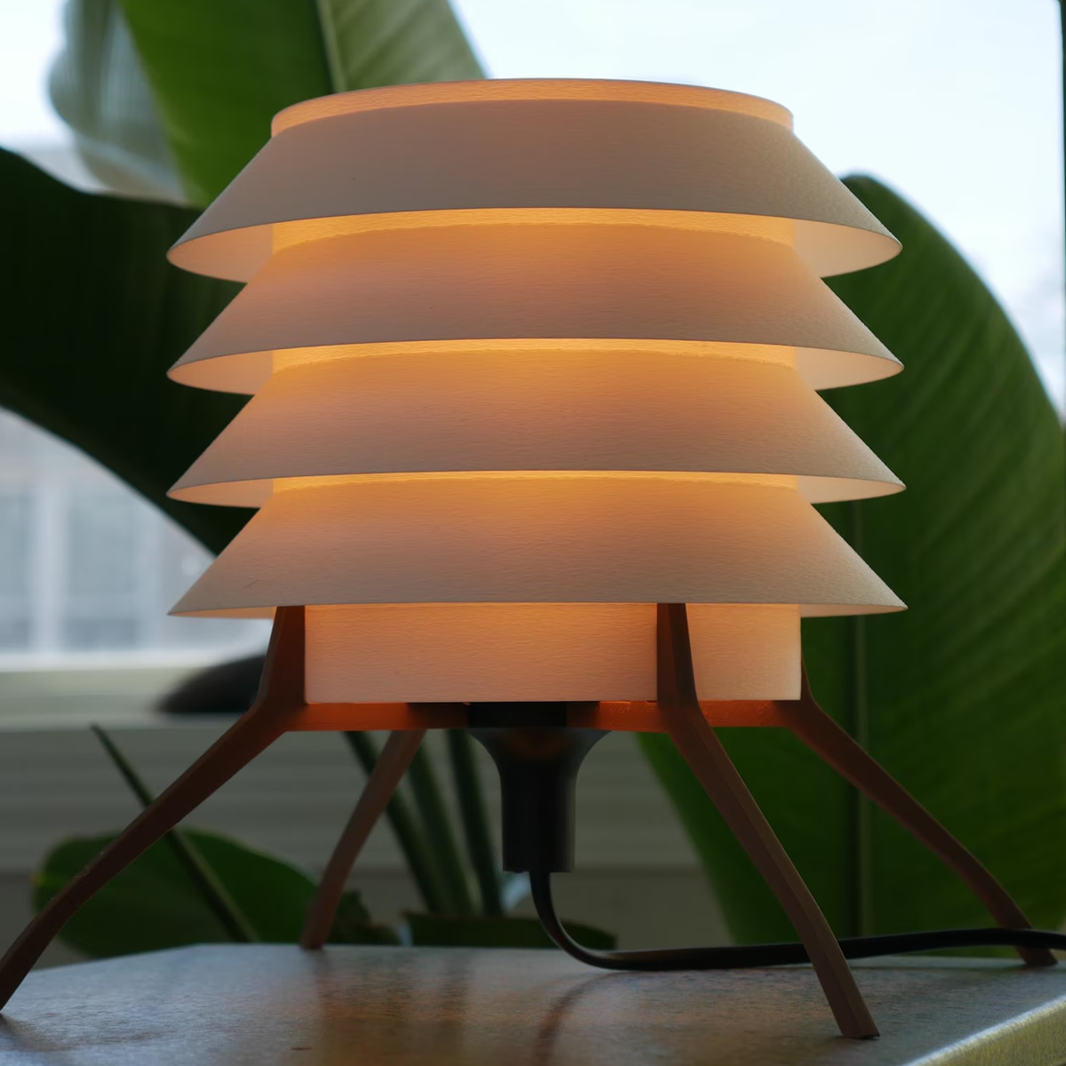 Lampe de table minimaliste Mini à anneaux superposés